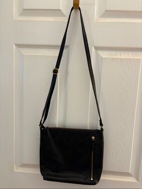 Fossil Black Leather Crossbody with Gold-Tone Hardware